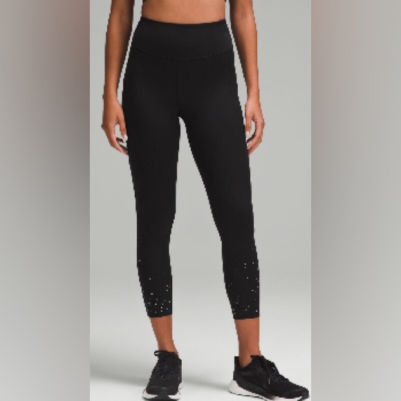 Fast & Free crop “23 *reflective* - Picture 1 of 3